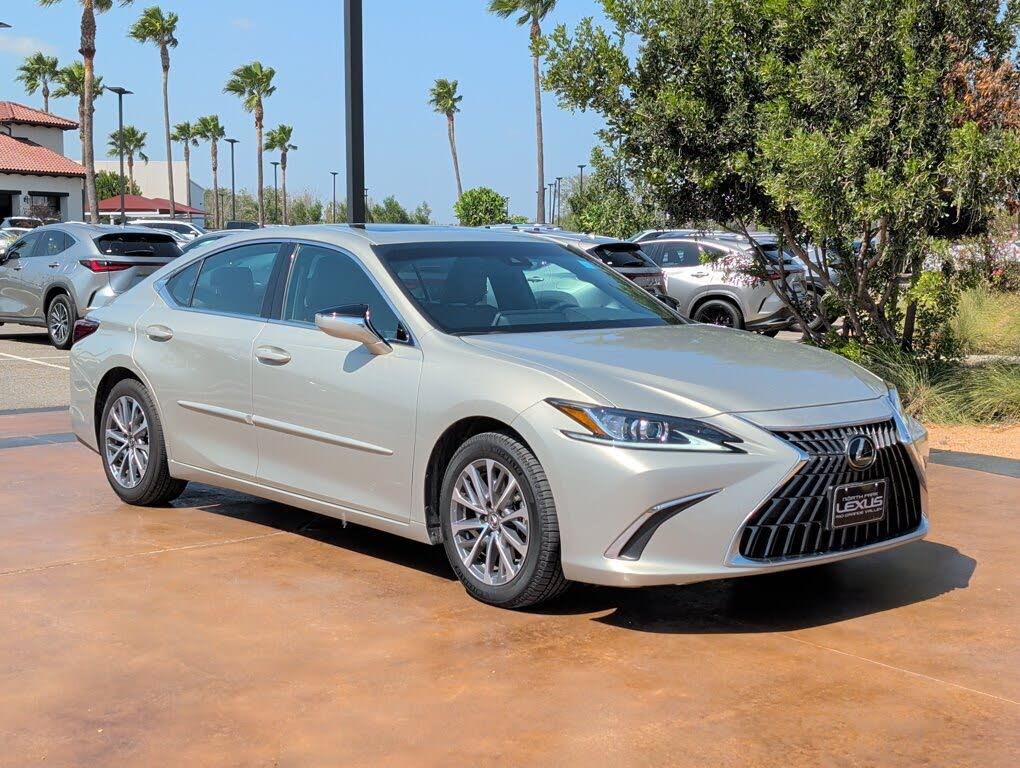 2022 Lexus ES