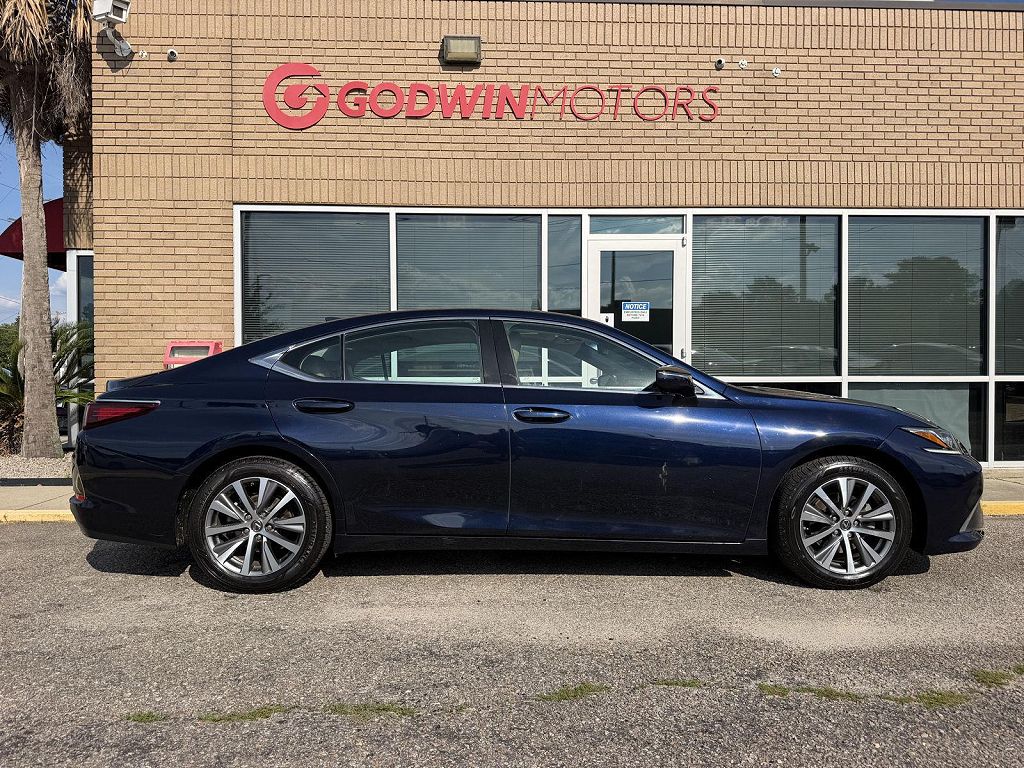 2020 Lexus ES