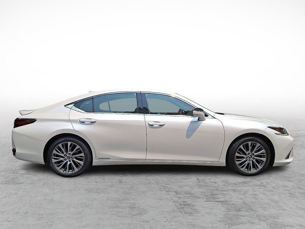 2020 Lexus ES 300h