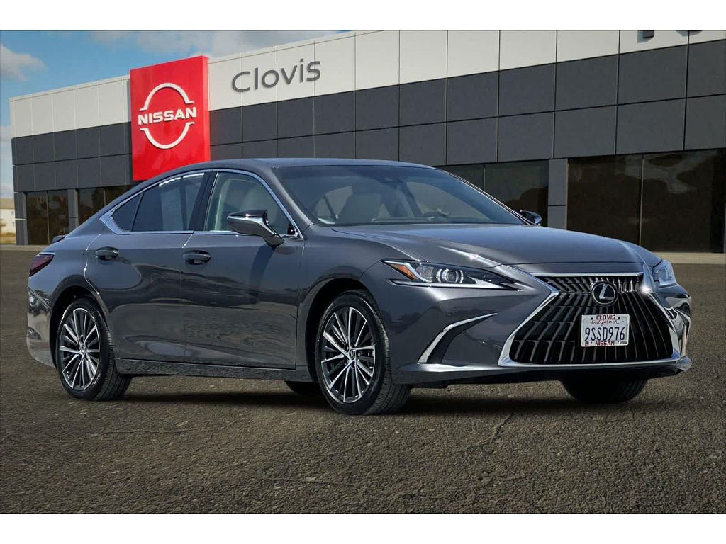 2025 Lexus ES 300h F SPORT Design