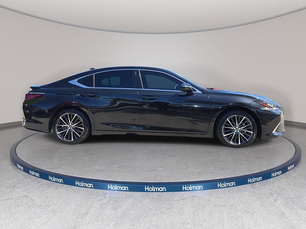 2024 Lexus ES 300h F SPORT Design