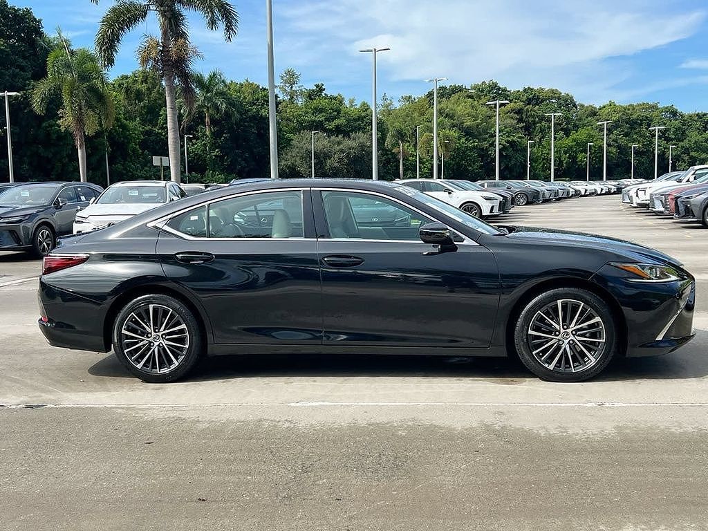 2023 Lexus ES 350
