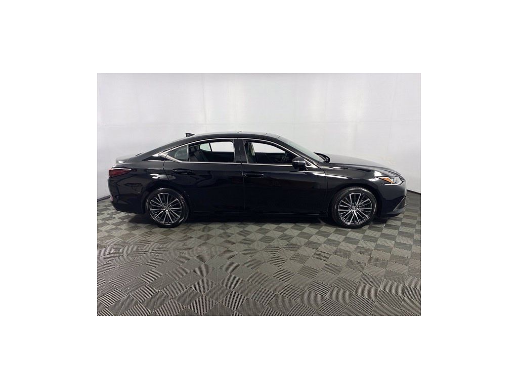 2025 Lexus ES 350