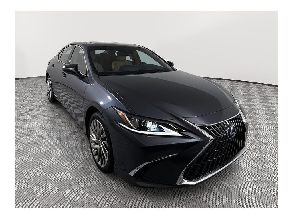 2022 Lexus ES Luxury