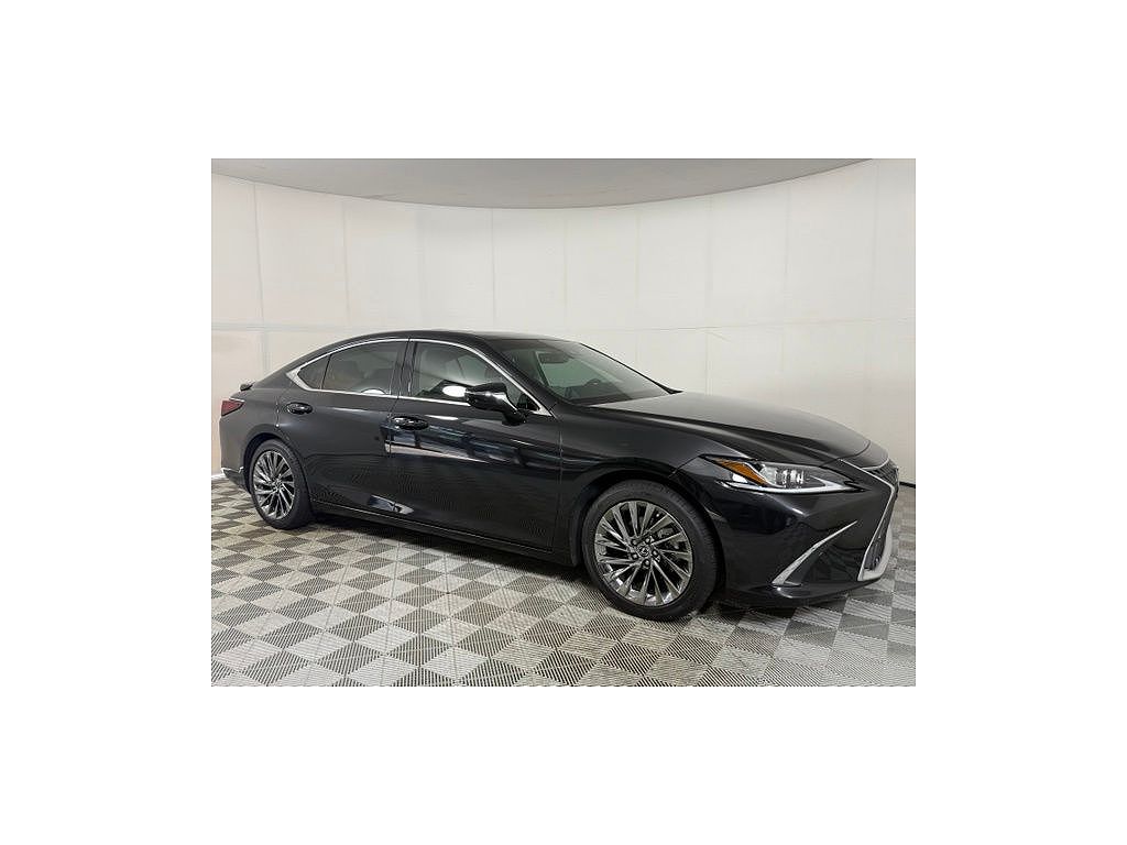 2025 LEXUS ES 300h Luxury
