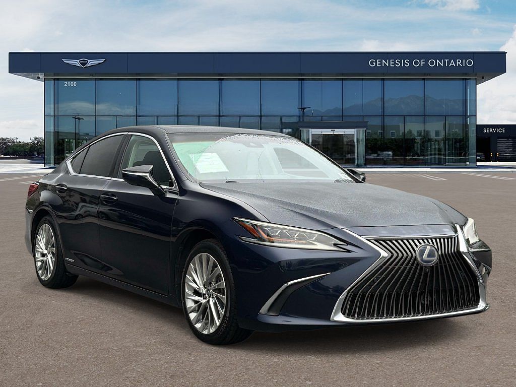 2021 Lexus ES 300h Luxury