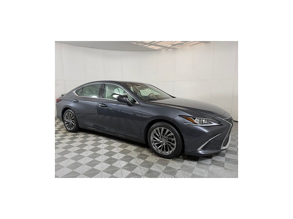 2025 LEXUS ES 300h Luxury