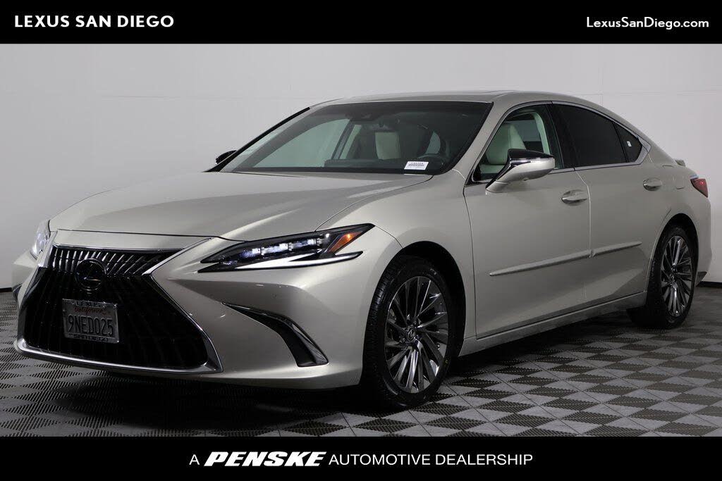 2024 Lexus ES 300h Ultra Luxury