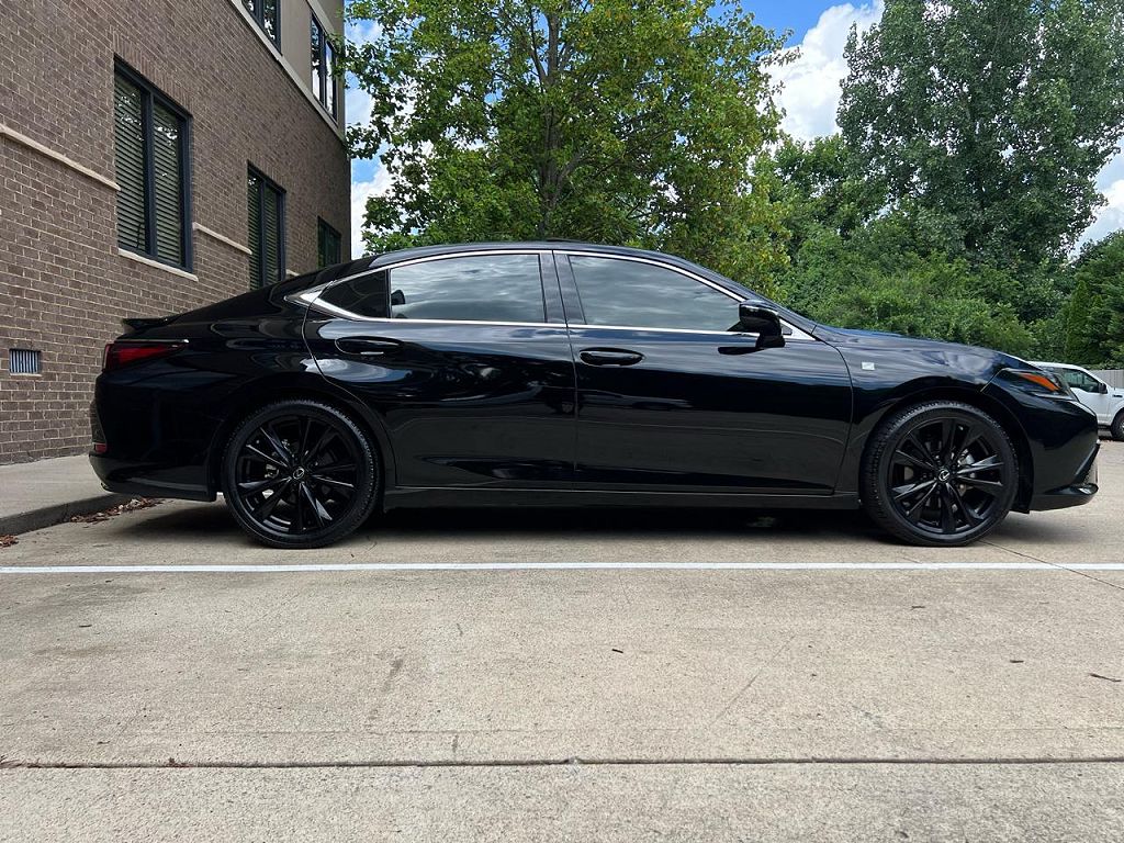 2022 Lexus ES F SPORT