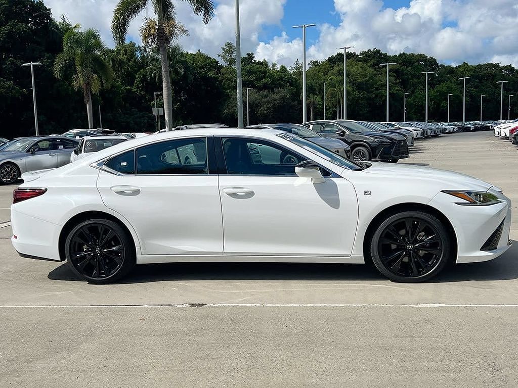 2023 Lexus ES 350 F SPORT Handling