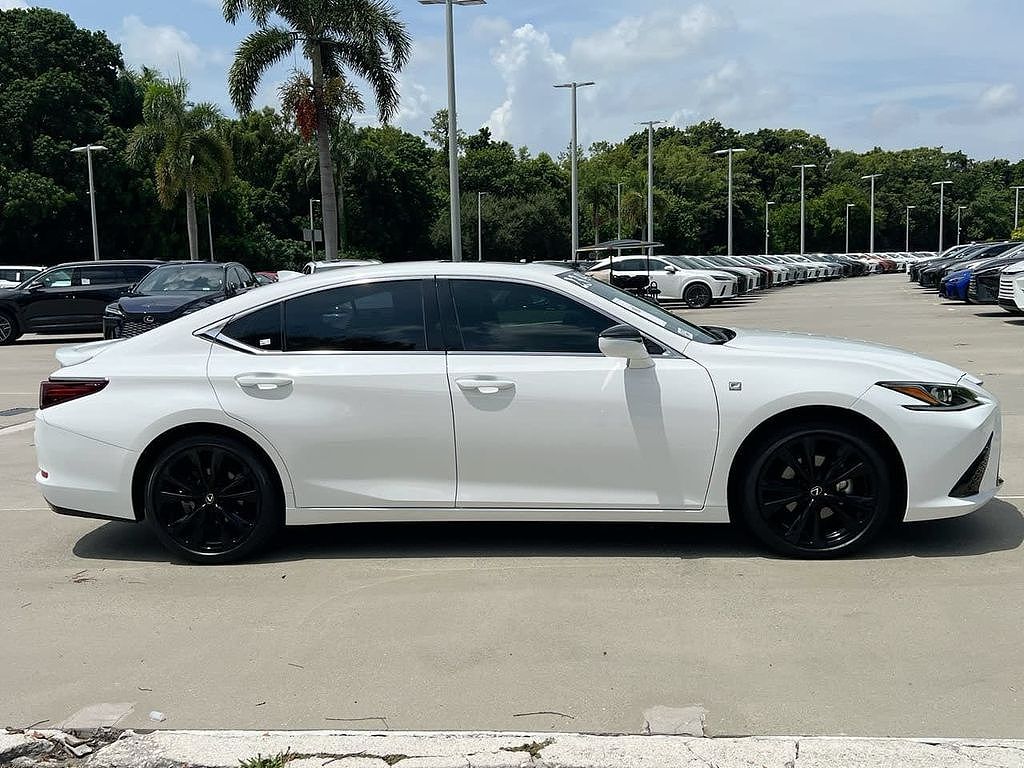 2023 Lexus ES 350 F SPORT Handling