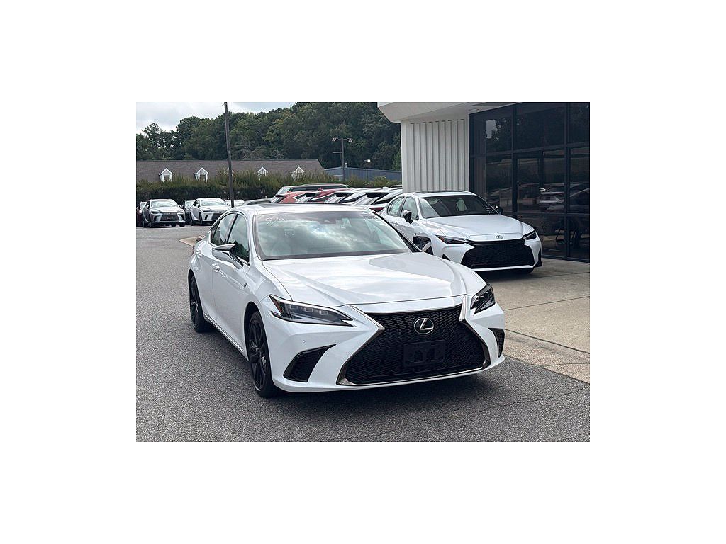 2023 Lexus ES F SPORT Handling