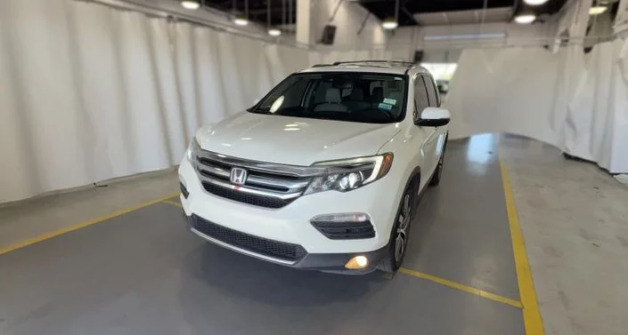 2017 Touring in White, 82,378 miles for sale in Phoenix, AZ