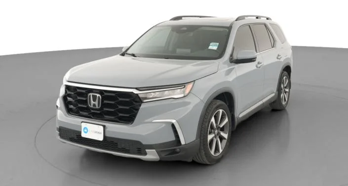 2023 Touring in Gray, 25,223 miles for sale in Indianapolis, IN
