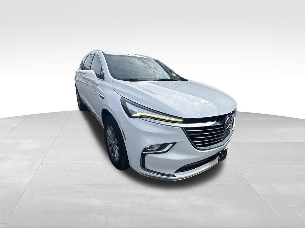 2023 Buick Enclave Essence