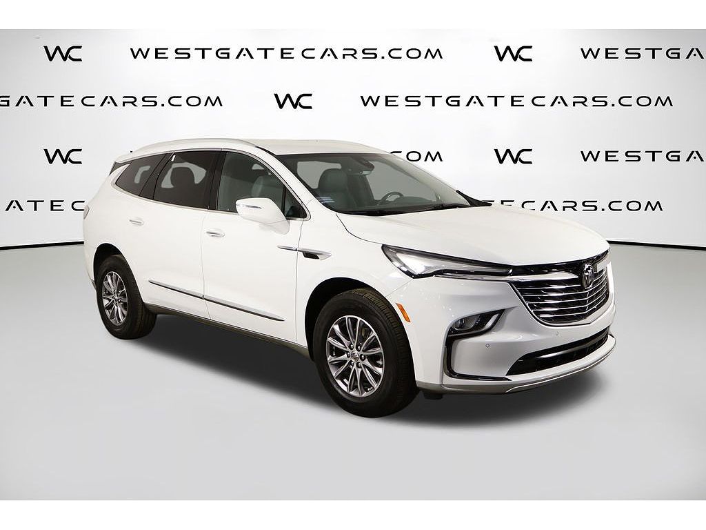 2023 Buick Enclave Essence