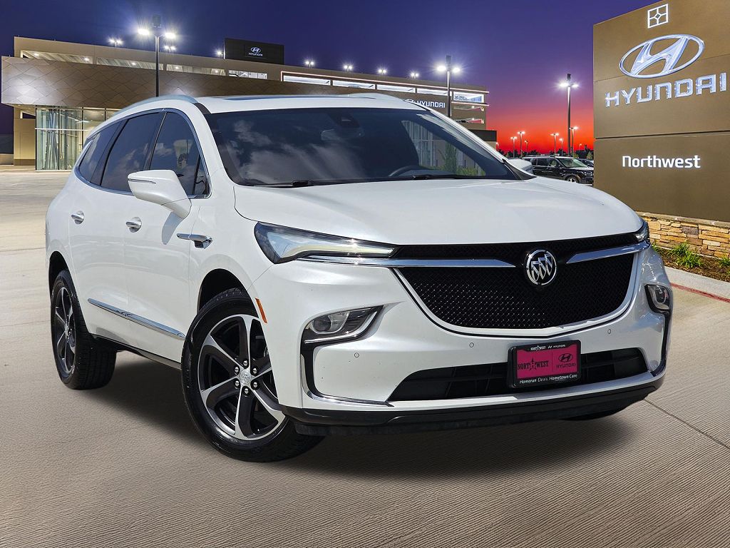 2022 Buick Enclave Essence