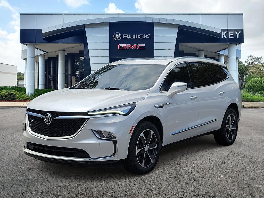 2022 Buick Enclave Essence