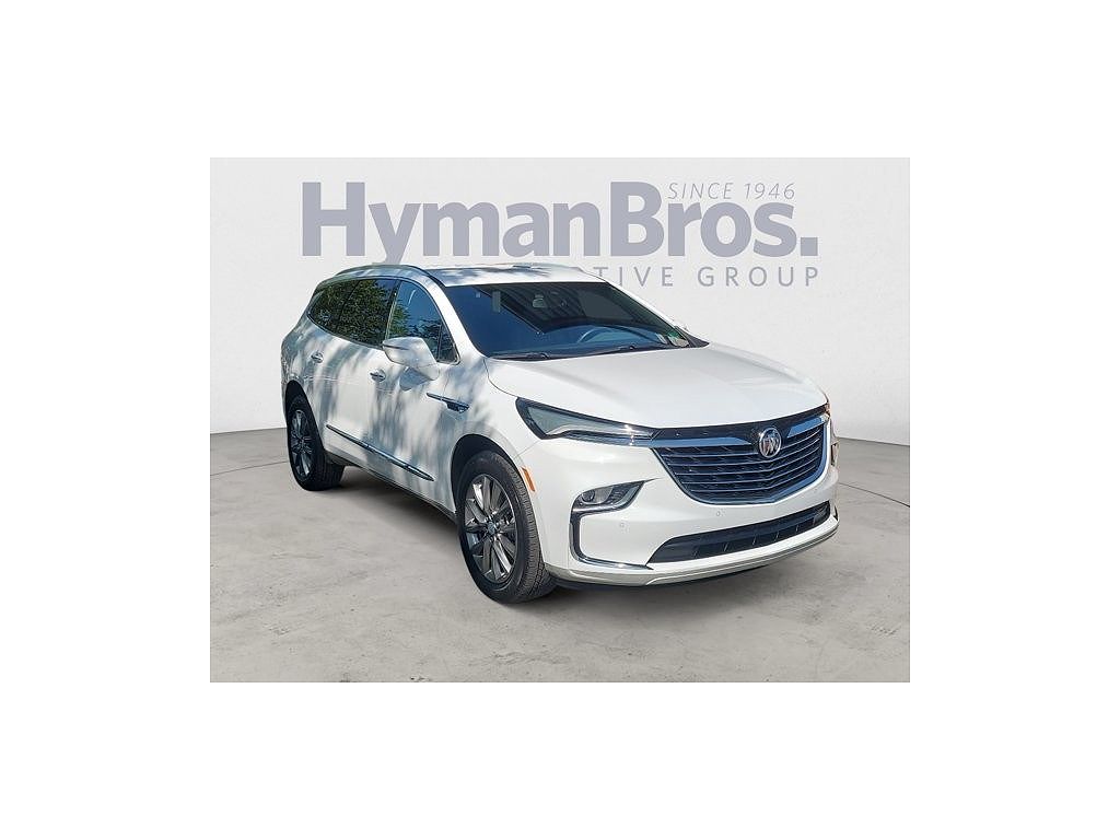 2023 Buick Enclave Essence