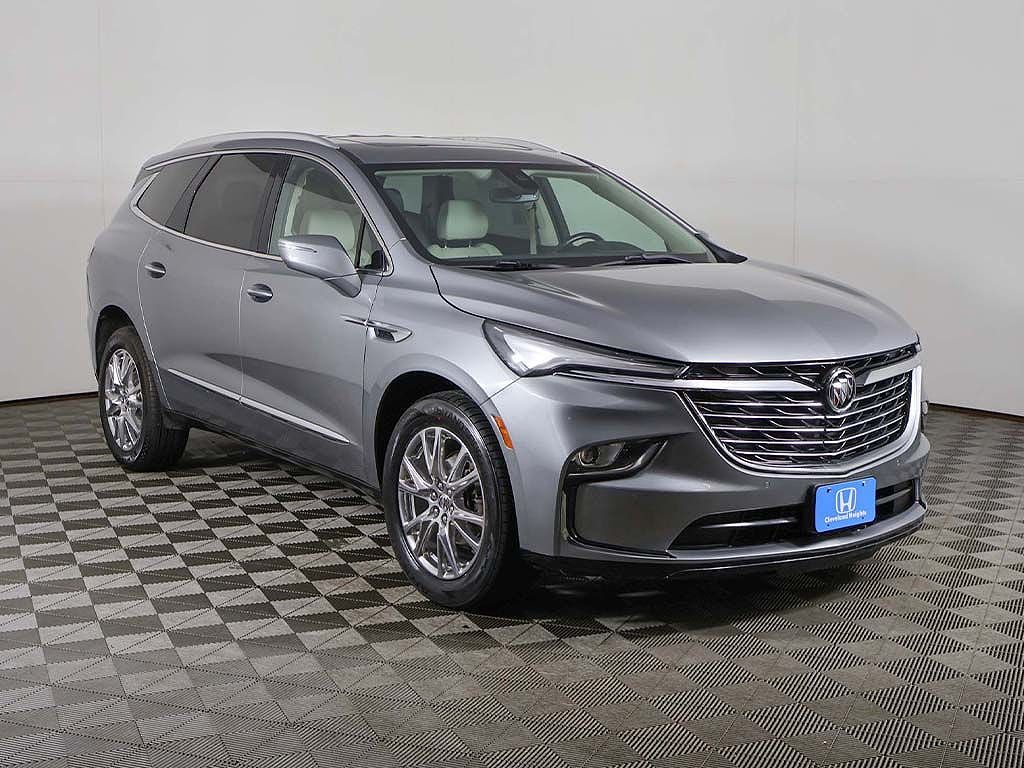 2023 Buick Enclave Essence