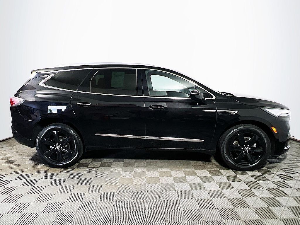 2024 Buick Enclave Essence
