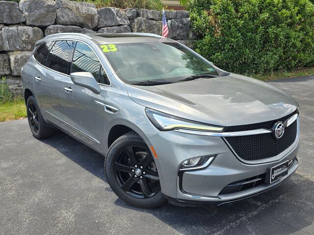 2023 Buick Enclave Essence