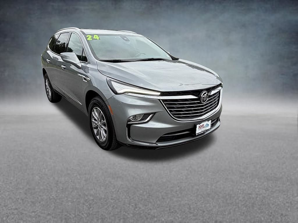 2024 Buick Enclave Essence