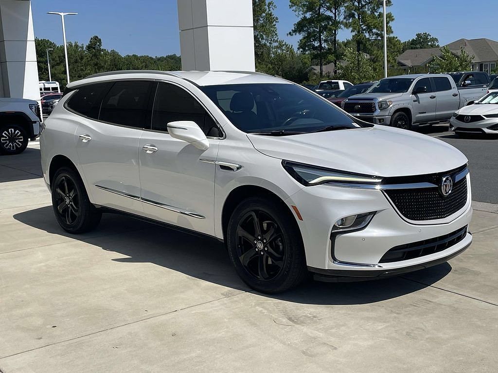 2024 Buick Enclave Essence