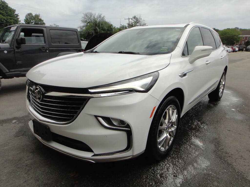 2023 Buick Enclave Essence