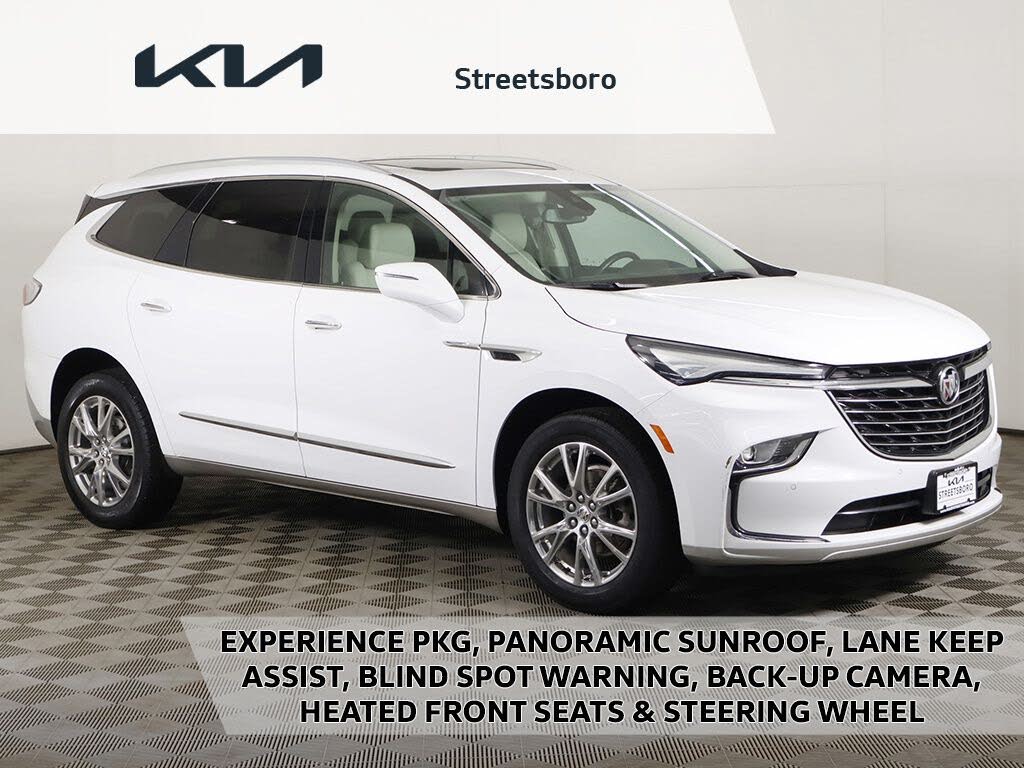 2023 Buick Enclave Essence