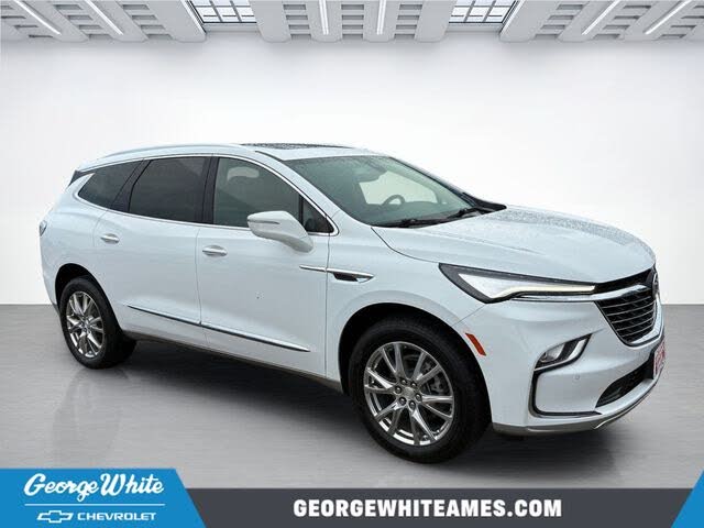 2022 Buick Enclave Essence