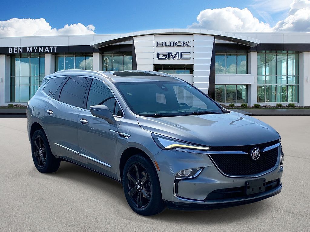 2023 Buick Enclave Essence
