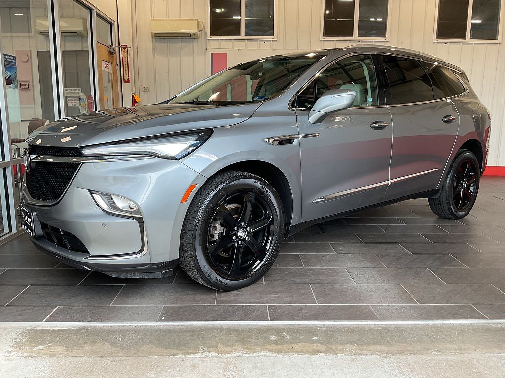 2023 Buick Enclave Essence