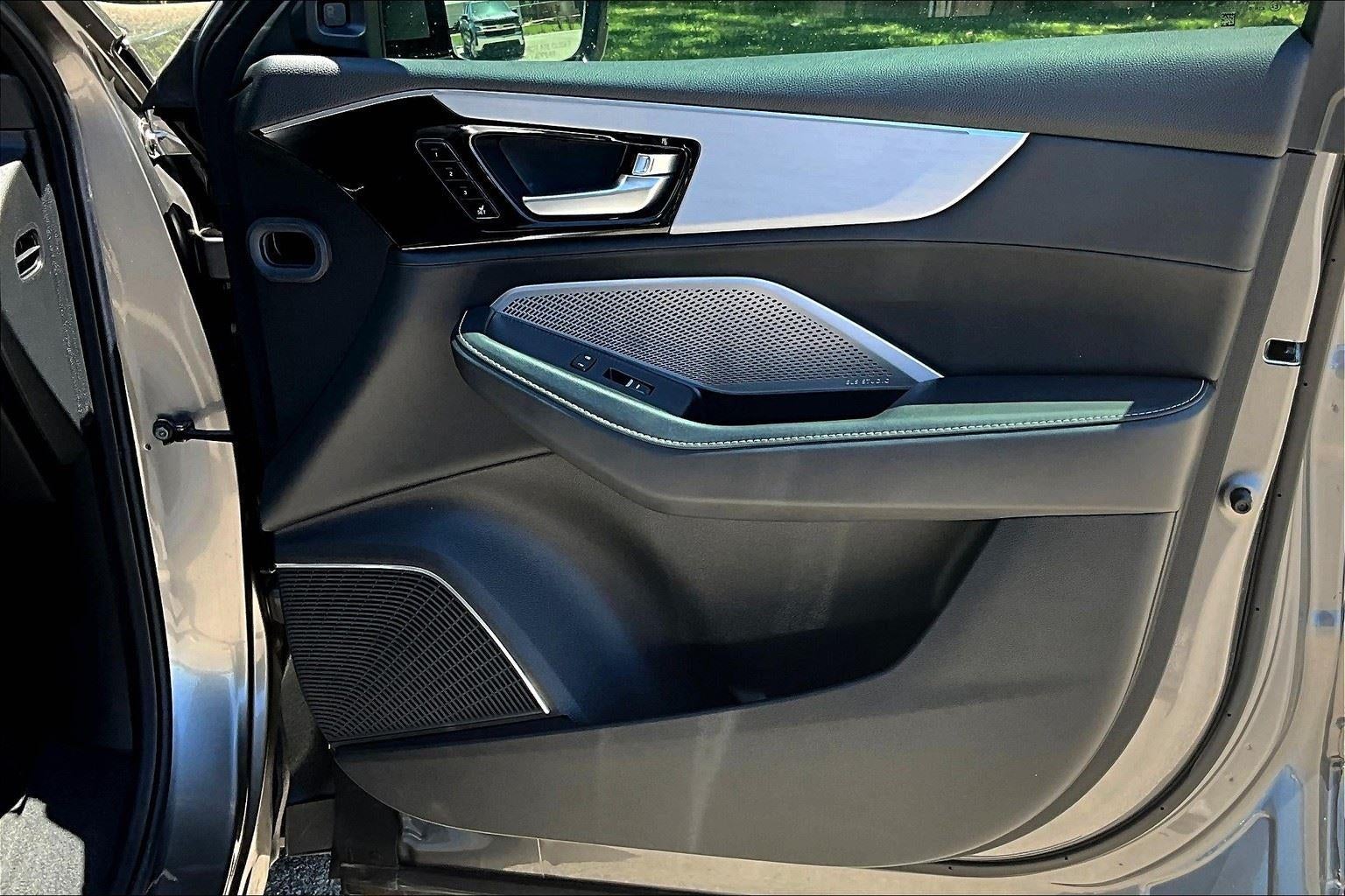 Vehicle Image 24 of 76 for undefined undefined undefined