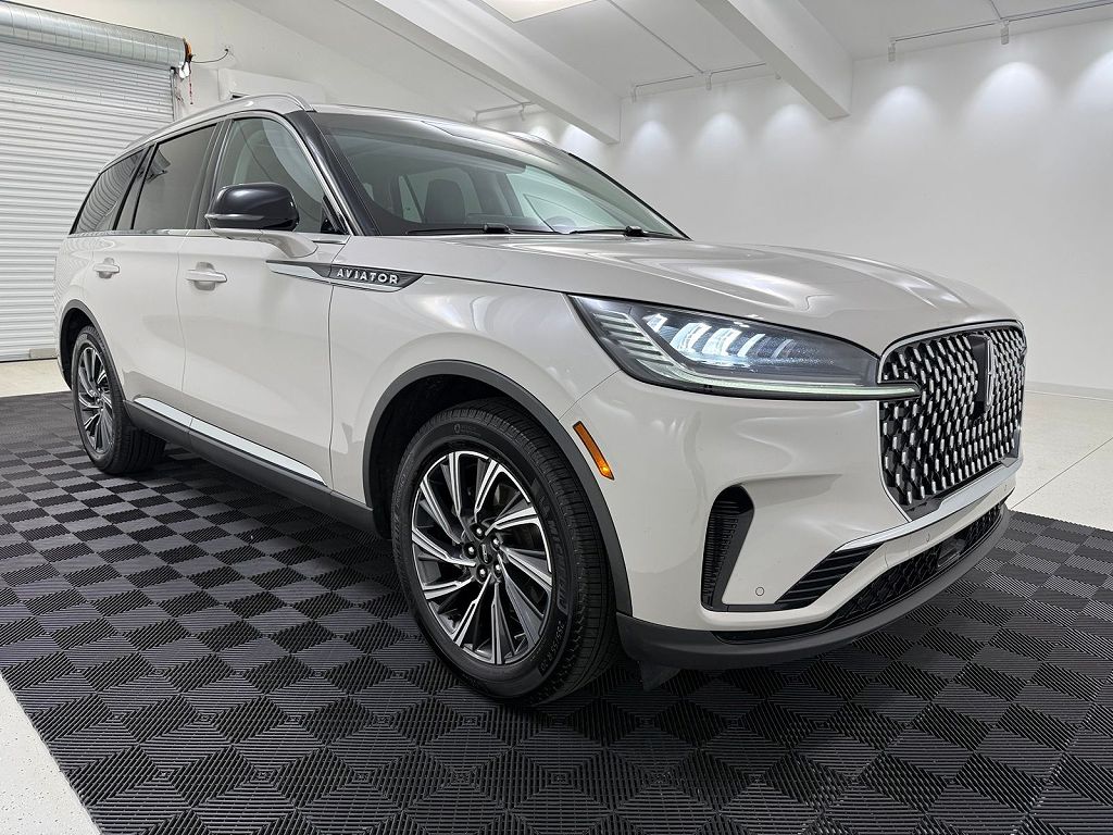 2025 Lincoln Aviator Premiere