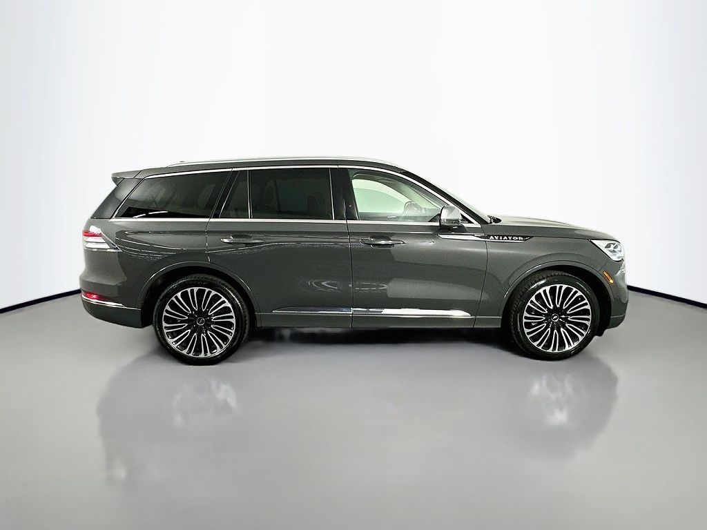 2022 Lincoln Aviator Black Label