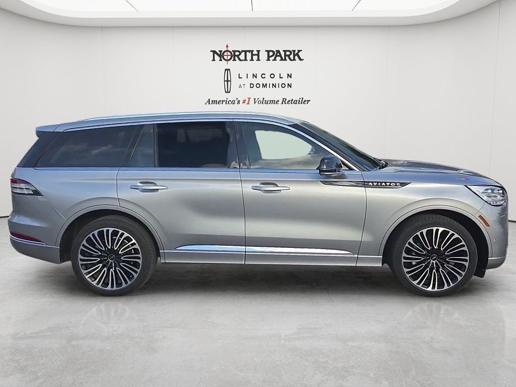 2023 Lincoln Aviator Black Label