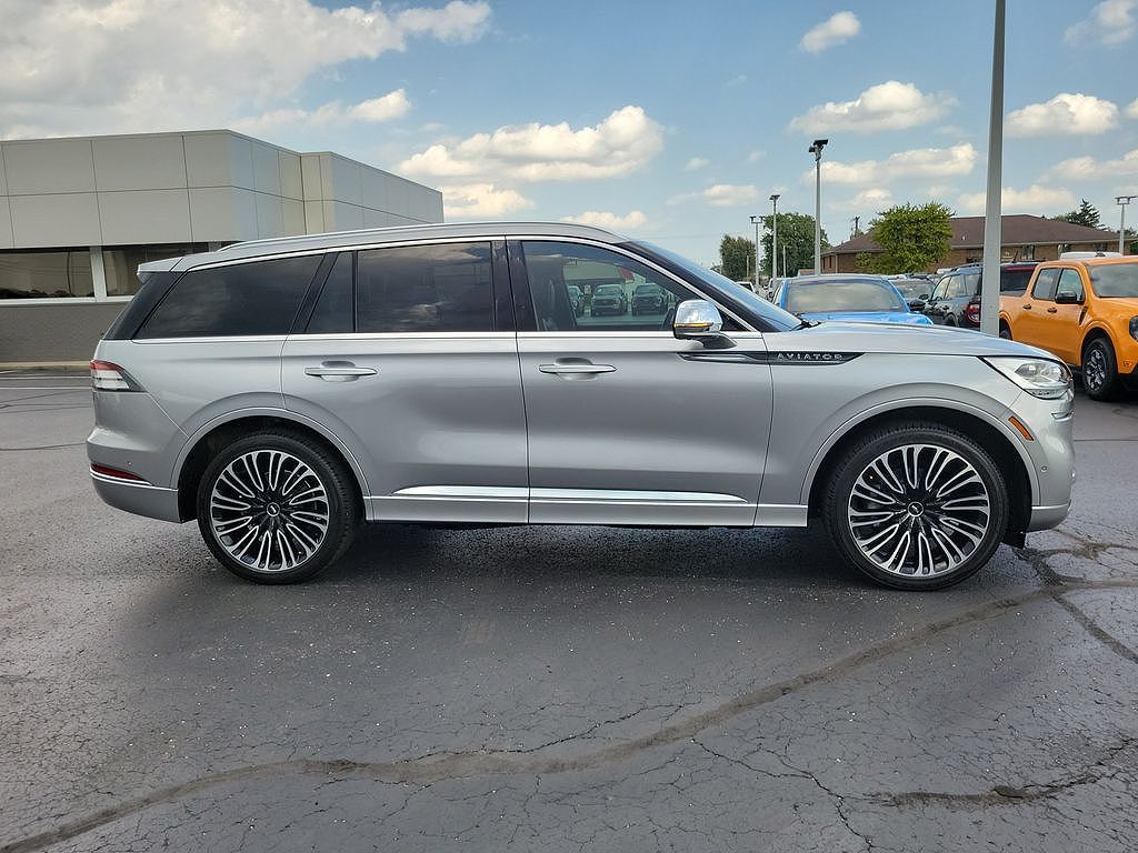 2022 Lincoln Aviator Black Label