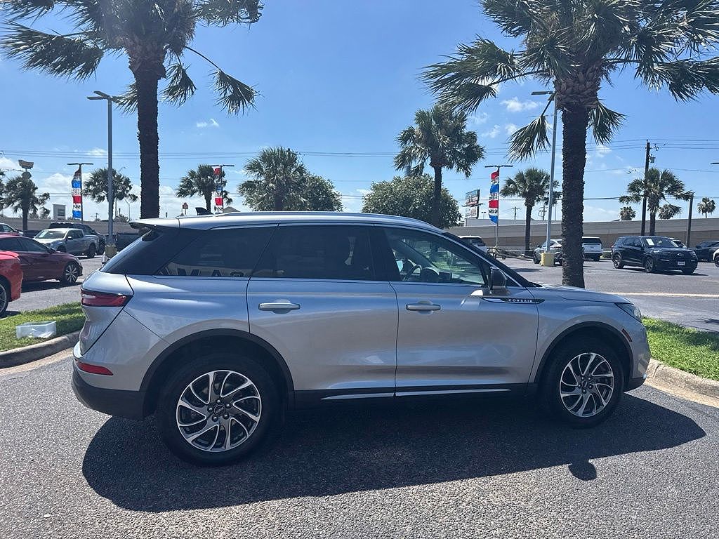 2022 Lincoln Corsair Standard