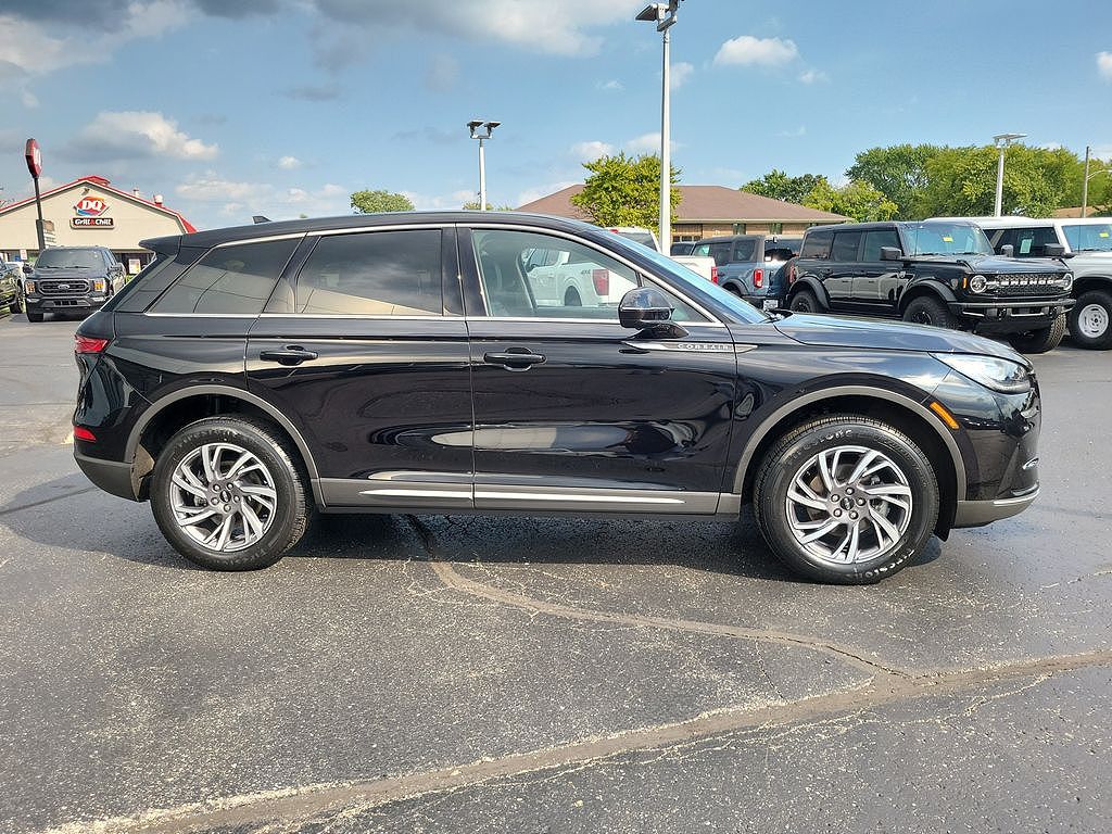 2023 Lincoln Corsair Standard