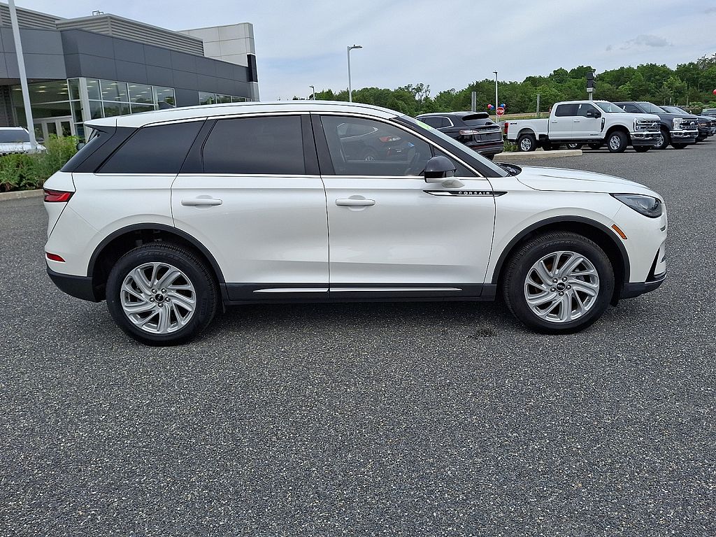 2024 Lincoln Corsair Premiere