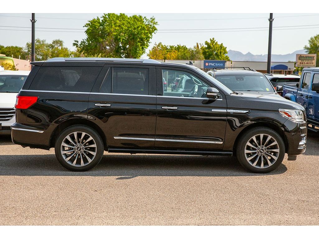 2019 Lincoln Navigator Select