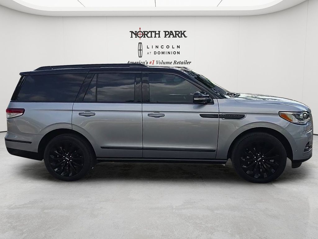 2023 Lincoln Navigator Reserve