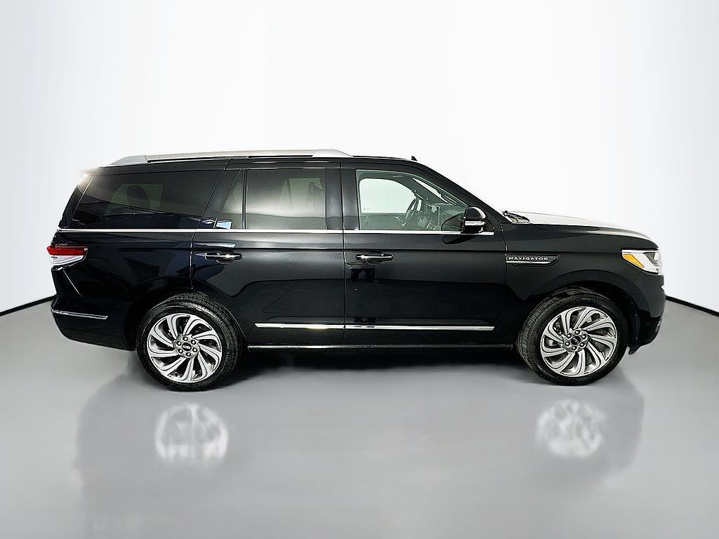 2023 Lincoln Navigator Reserve