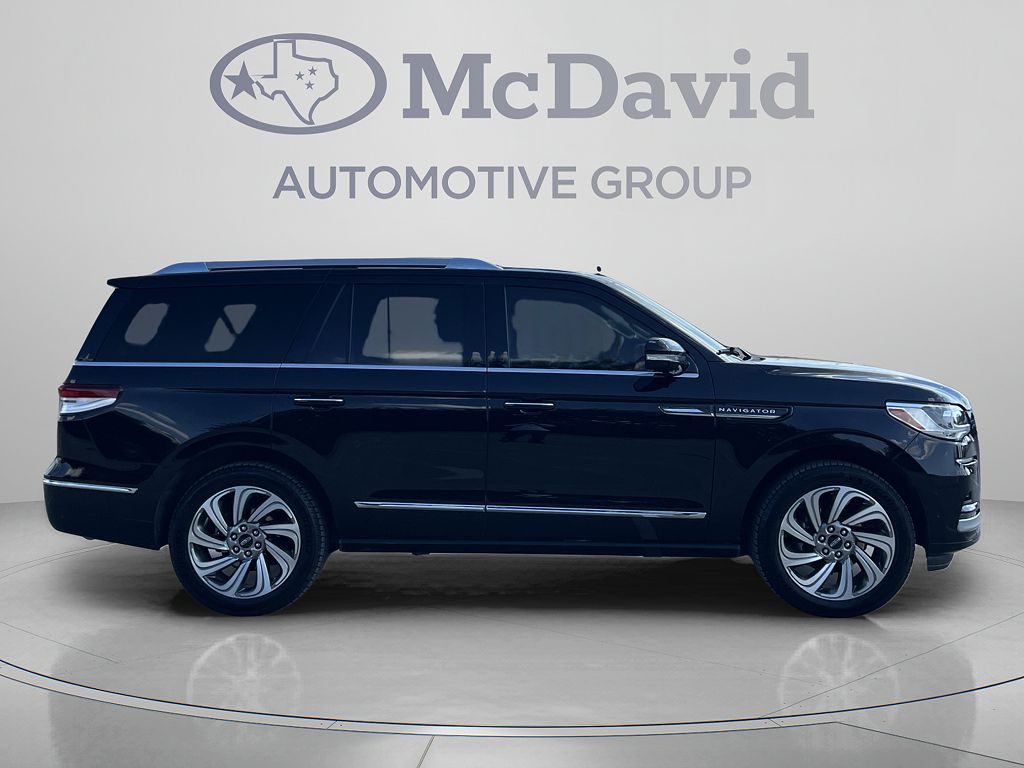 2023 Lincoln Navigator Reserve