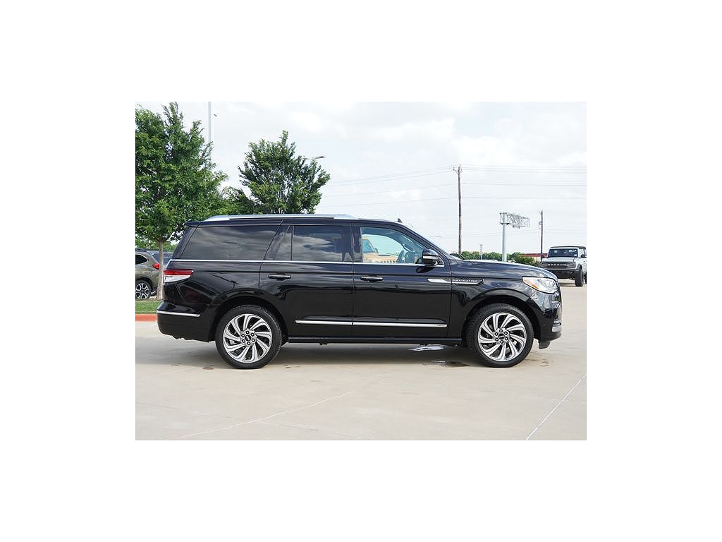 2023 Lincoln Navigator Reserve