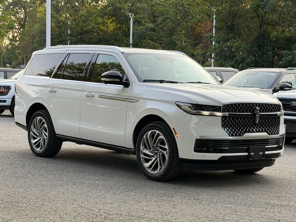 2027 Lincoln Navigator Reserve
