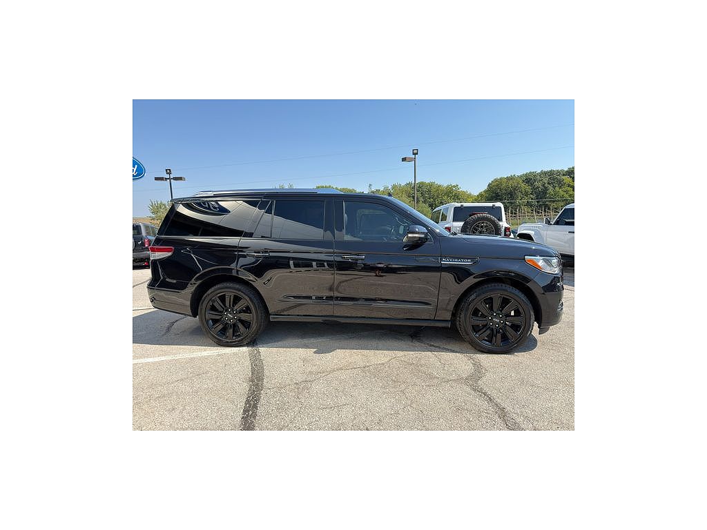2022 Lincoln Navigator Reserve