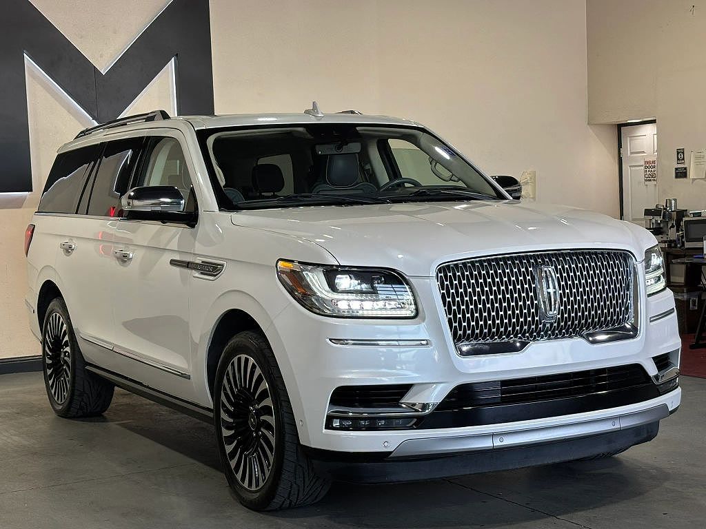 2018 Lincoln Navigator Black Label