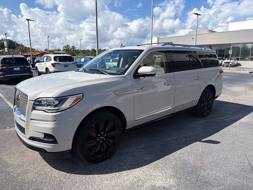 2023 Lincoln Navigator L Reserve